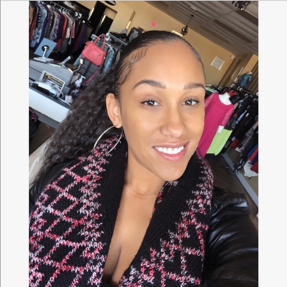 Meet your Posher, Karina - Picture 1 of 1